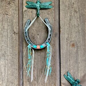 ARTISAN Horseshoe Western Lucky Wall Hanging Floral Pink Turquoise Peach Gray